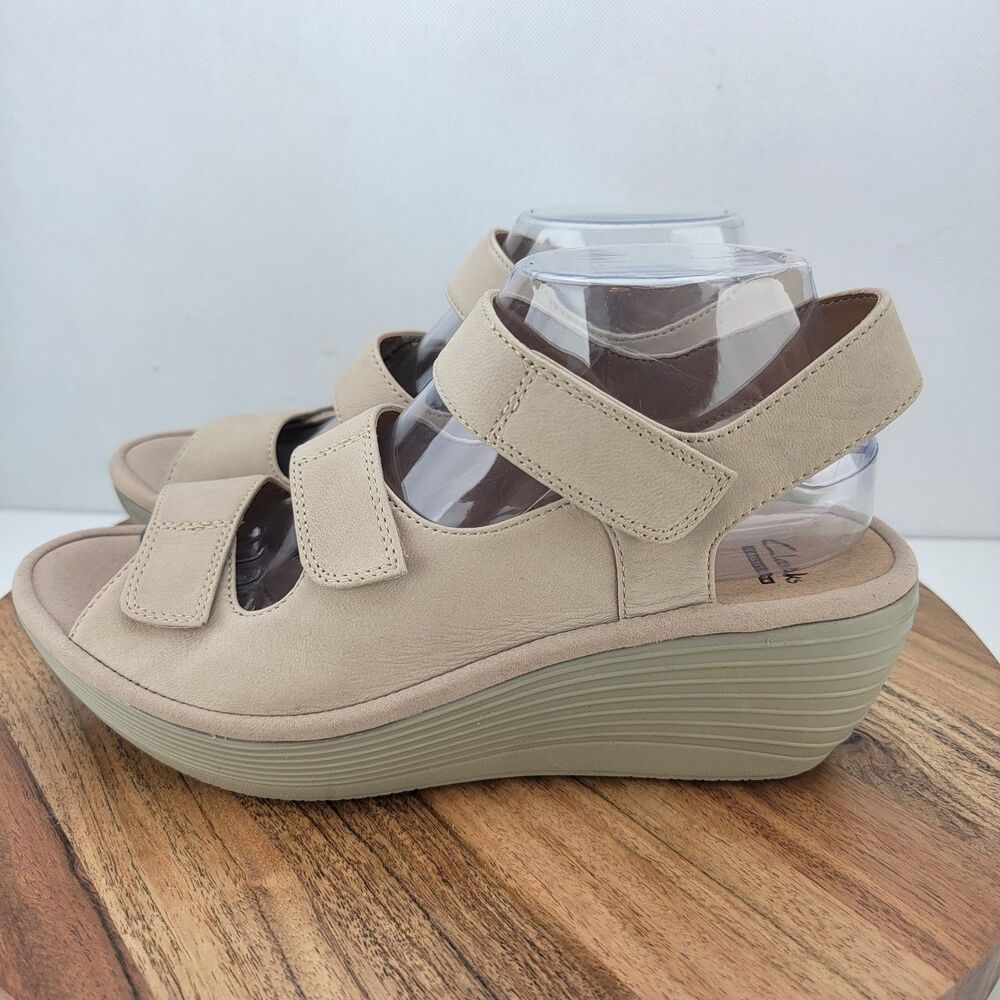 Clarks Womens Size 9 Tan Comfort Hook Loop Slingback Wedge Sandals